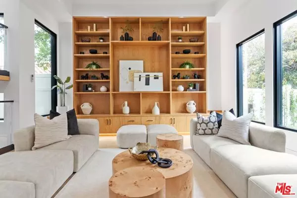 Encino (los Angeles), CA 91436,4535 Haskell Avenue