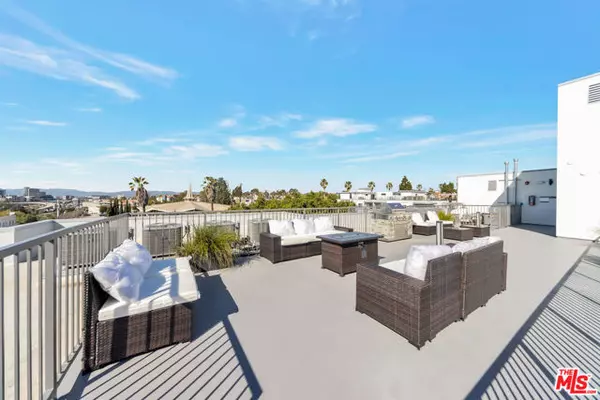 Los Angeles, CA 90045,5506 THORNBURN Street