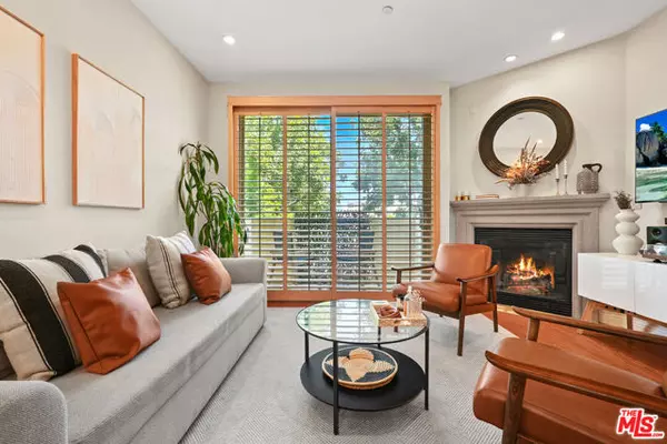 North Hollywood (los Angeles), CA 91601,5303 Satsuma Avenue #120
