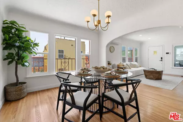 Los Angeles, CA 90016,2941 Redondo Boulevard