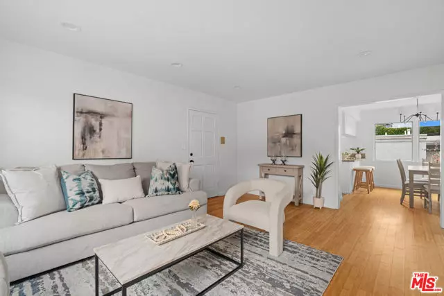 Los Angeles, CA 90016,5803 Bowcroft Street #1