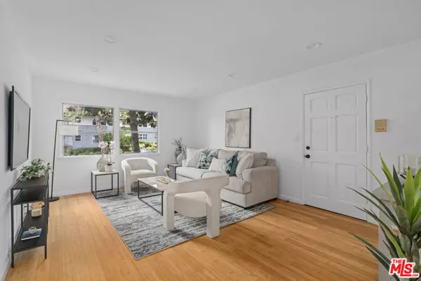 Los Angeles, CA 90016,5803 Bowcroft Street #1