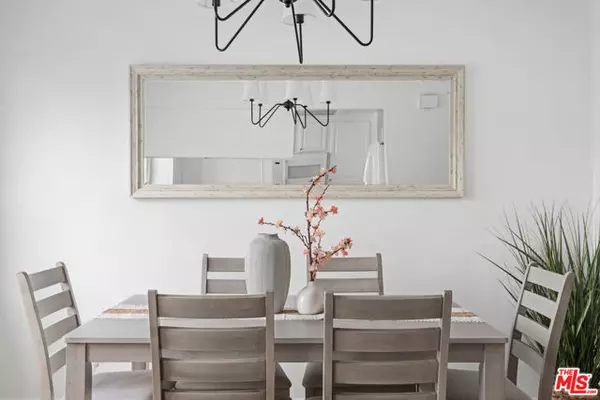 Los Angeles, CA 90016,5803 Bowcroft Street #1