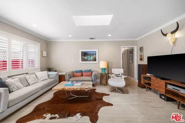 Venice (los Angeles), CA 90291,2615 Beach Avenue