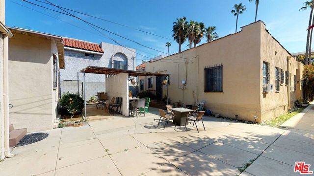 West Hollywood, CA 90046,1029 N Orange Grove Avenue