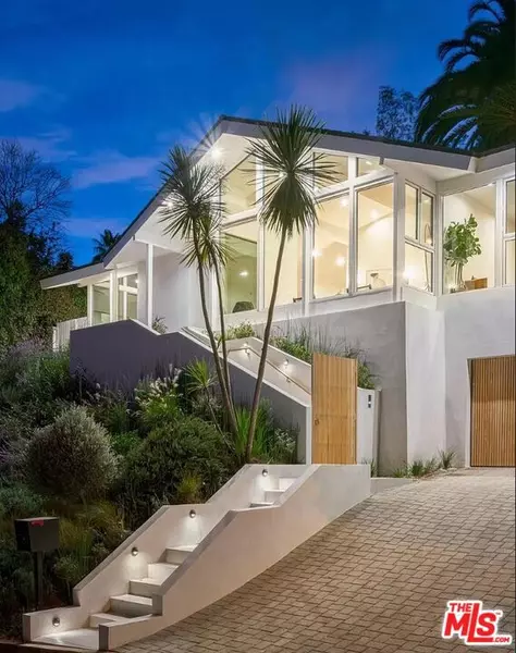 2221 Bowmont Drive, Beverly Hills, CA 90210