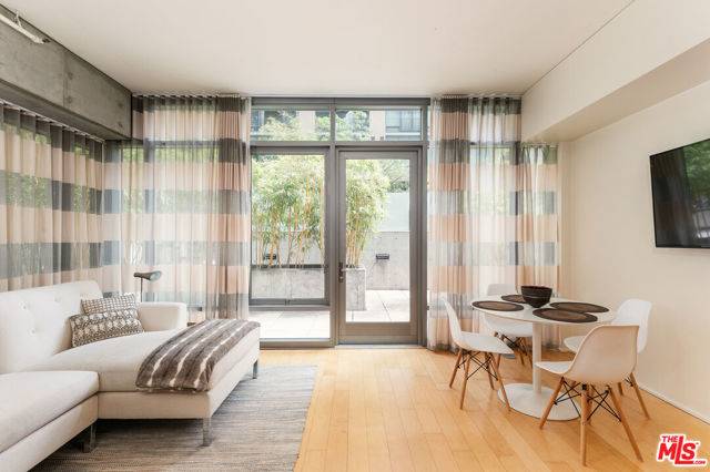 1100 S Hope Street #407, Los Angeles, CA 90015