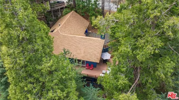 Twin Peaks, CA 92391,26645 Lake Forest Drive