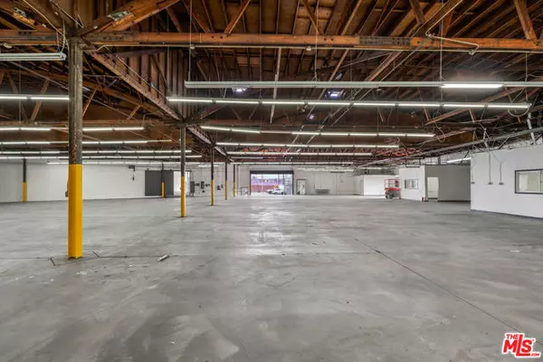 Los Angeles, CA 90011,3301 Maple Avenue