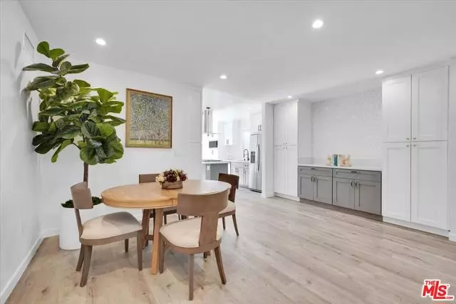 14642 Runnymede Street, Van Nuys (los Angeles), CA 91405
