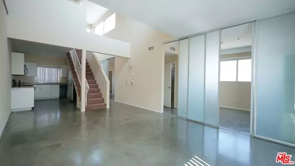 922 W 23Rd Street #210, Los Angeles, CA 90007