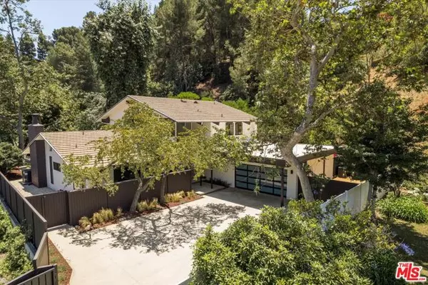 Los Angeles, CA 90049,2313 Banyan Drive