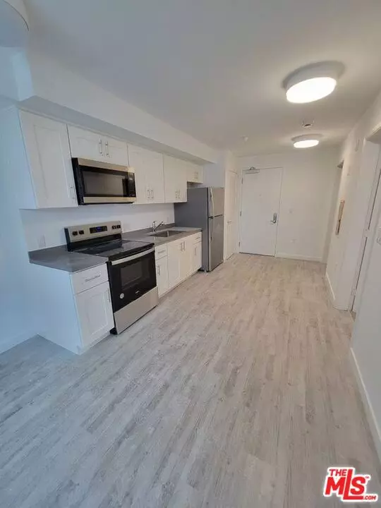 5300 Crenshaw Boulevard #205, Los Angeles, CA 90043