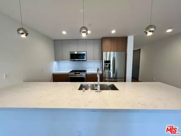 West Hollywood, CA 90046,8017 W NORTON Avenue #301