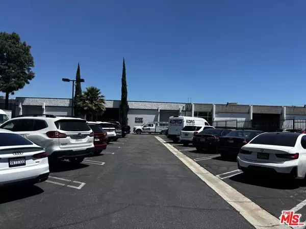 Van Nuys (los Angeles), CA 91406,6656 Valjean Avenue