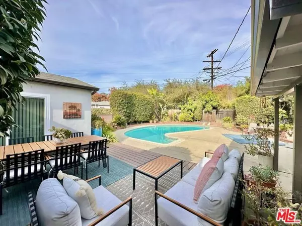 Los Angeles, CA 90032,2132 Mcpherson Place