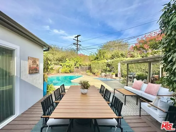 Los Angeles, CA 90032,2132 Mcpherson Place