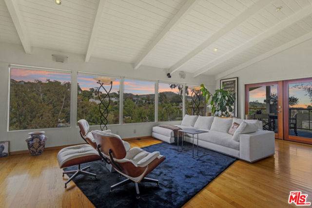 Los Angeles, CA 90068,3162 Durand Drive