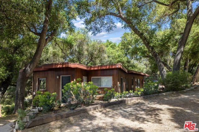 Topanga (los Angeles), CA 90290,1256 N Topanga Canyon Boulevard