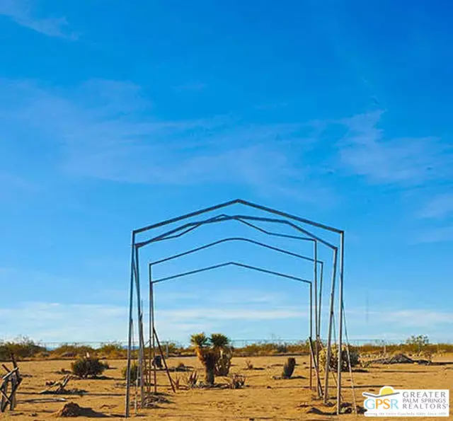 971 Center Avenue, Joshua Tree, CA 92252