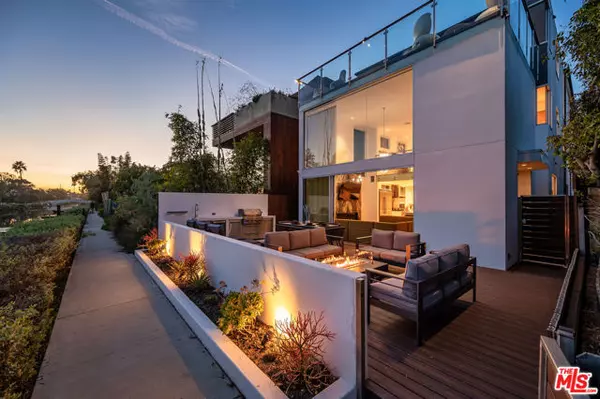 Venice (los Angeles), CA 90291,453 Sherman Canal