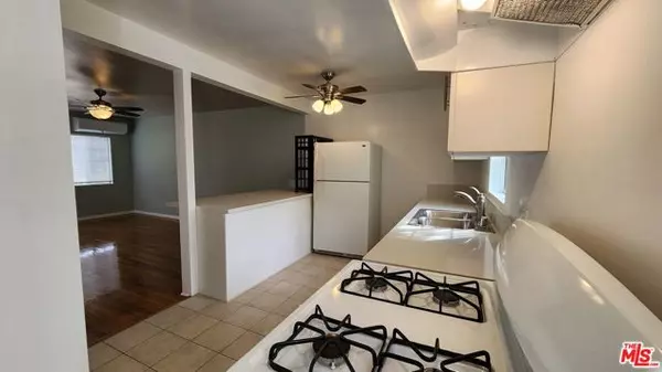 Culver City, CA 90232,3872 College Avenue