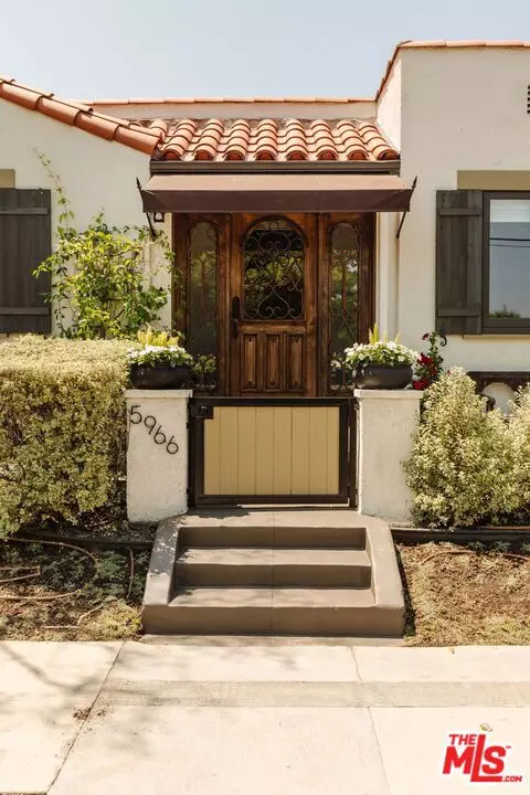Los Angeles, CA 90035,5966 Airdrome Street