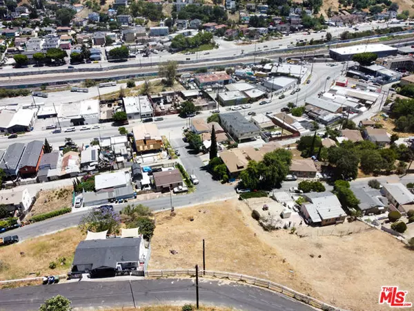 Los Angeles, CA 90032,5017 Ithaca Avenue