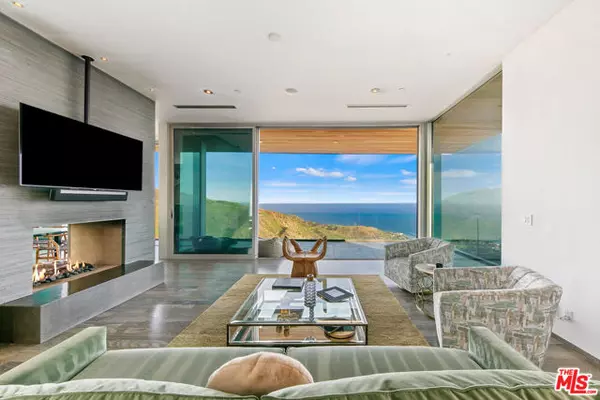 Malibu, CA 90265,21766 Azurelee Drive