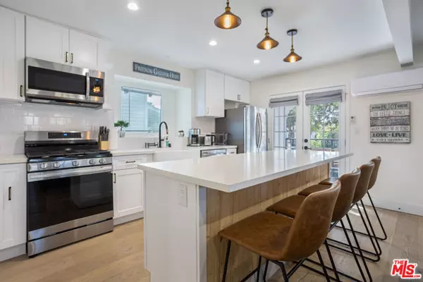 1438 W 30th Street, Los Angeles, CA 90007