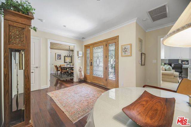 Los Angeles, CA 90068,2660 Carman Crest Drive