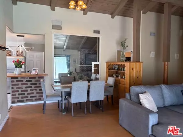 Northridge (los Angeles), CA 91325,8300 Zelzah Avenue