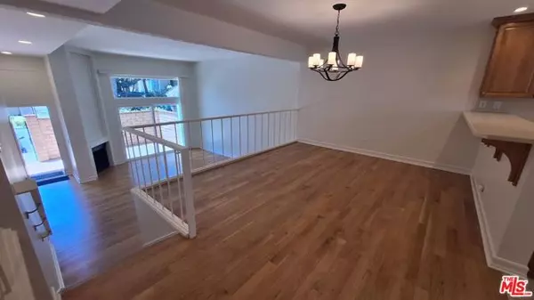 Marina Del Rey, CA 90292,13055 MINDANAO Way #3