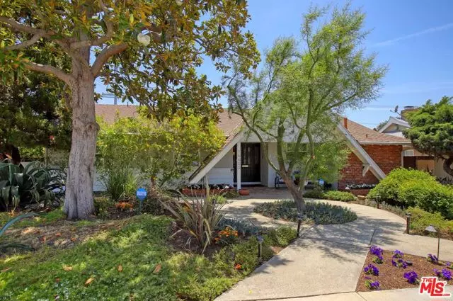 16600 Nordhoff Street, North Hills (los Angeles), CA 91343