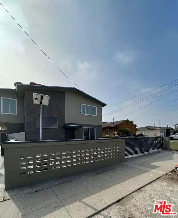Inglewood, CA 90301,608 W Hillcrest Boulevard