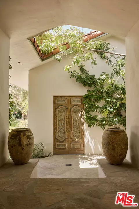 Pacific Palisades (los Angeles), CA 90272,1296 Capri Drive