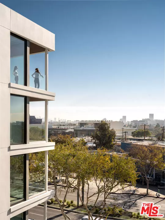 West Hollywood, CA 90069,9001 Santa Monica Boulevard #307