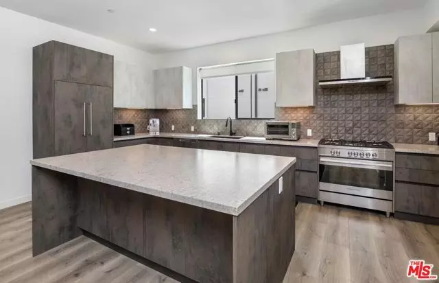 Valley Village, CA 91607,4724 N Village Court Lane