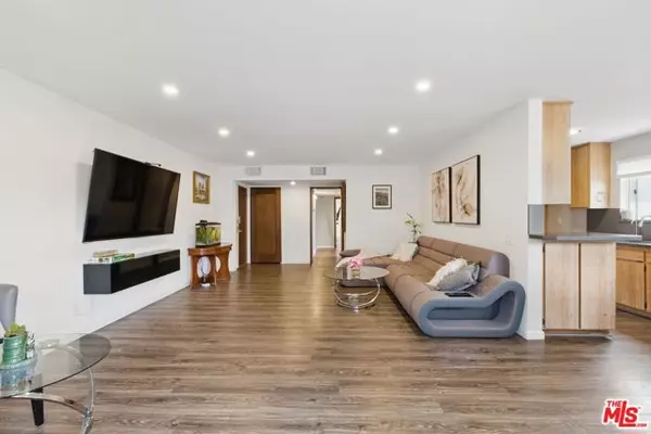 Encino (los Angeles), CA 91316,5400 Lindley Avenue #211