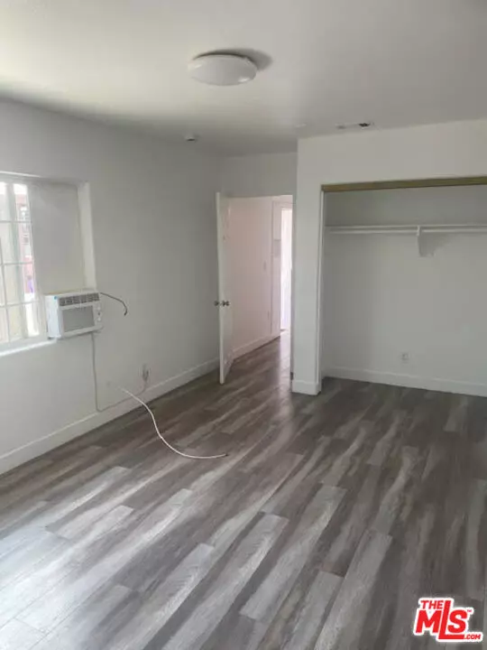 7634 Milwood Avenue, Canoga Park (los Angeles), CA 91304