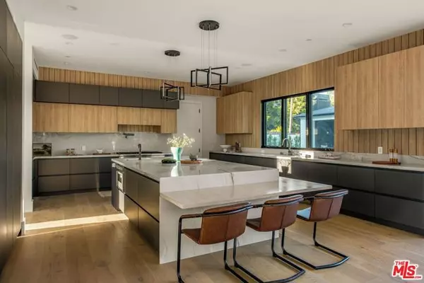 Encino (los Angeles), CA 91316,17341 W Amina Pl
