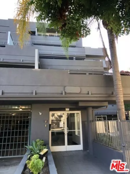 939 Palm Avenue #206, West Hollywood, CA 90069