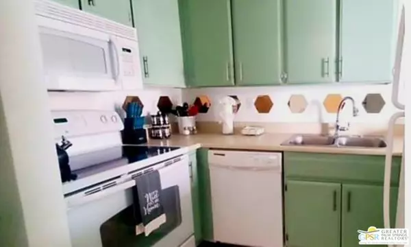 Palm Springs, CA 92262,467 S Calle El Segundo #D3