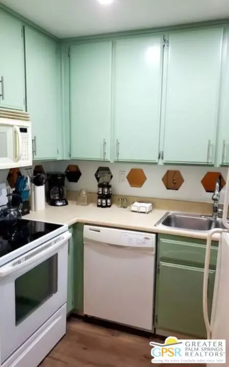 Palm Springs, CA 92262,467 S Calle El Segundo #D3