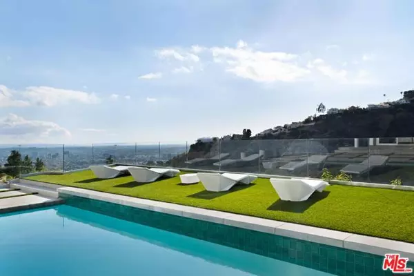 Los Angeles, CA 90046,7868 Electra Drive