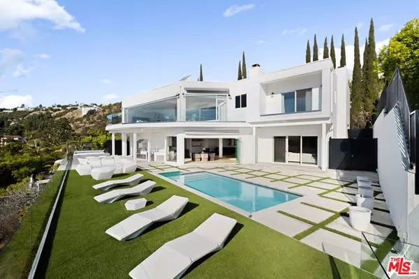 Los Angeles, CA 90046,7868 Electra Drive