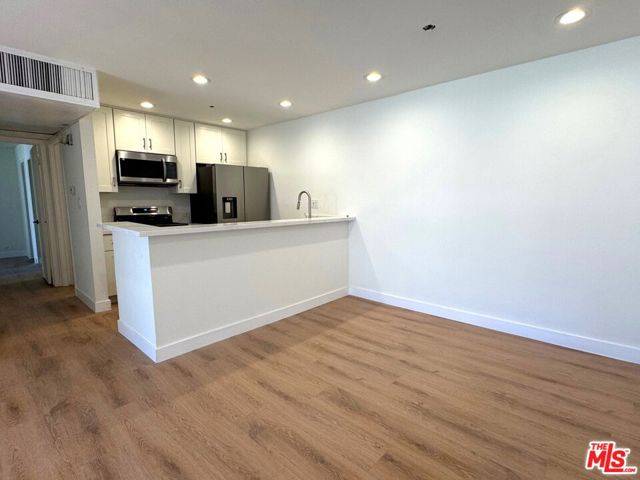 Canoga Park (los Angeles), CA 91304,8601 International Avenue #237