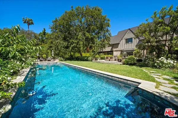 Los Angeles, CA 90004,143 S Muirfield Road