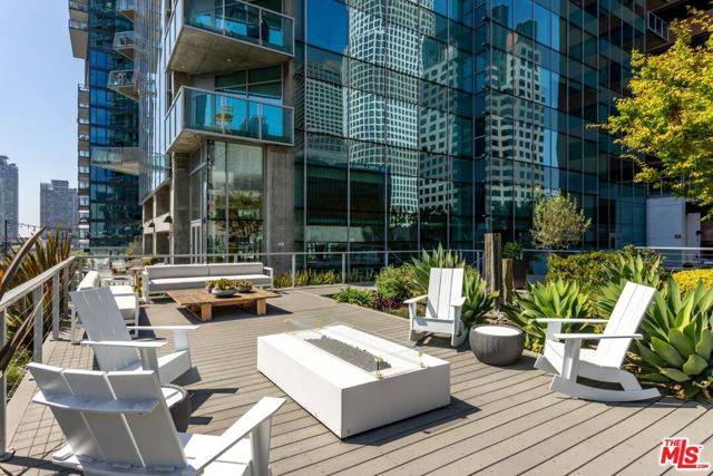 705 W 9th Street #PH3504, Los Angeles, CA 90015