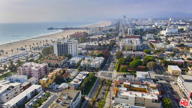 Santa Monica, CA 90405,2216 Main Street